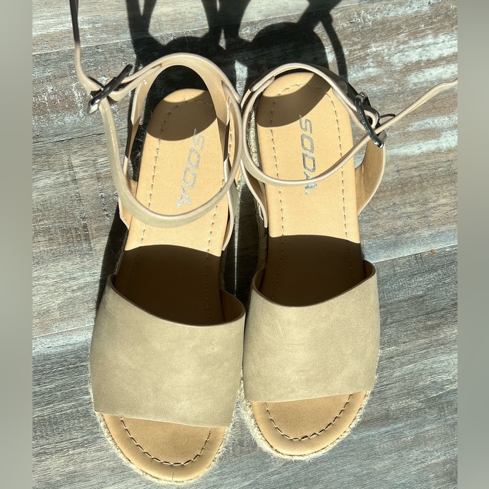 SODA TOPIC PLATFORM, nude, 5.5